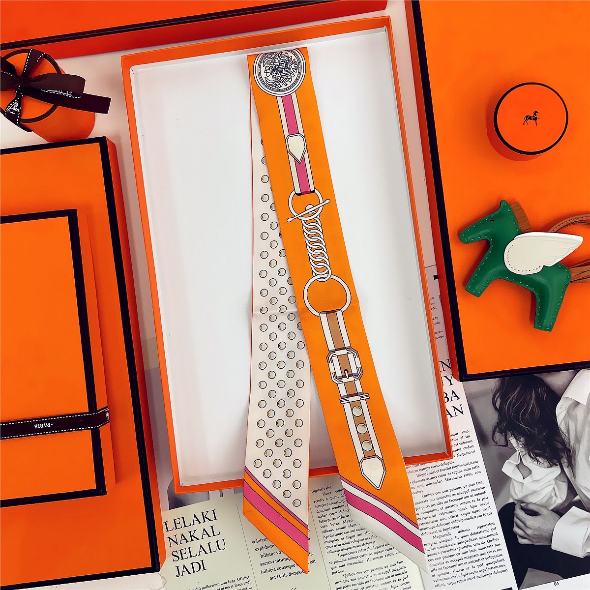 Écharpe d'été rose à pois pour - Travel Accessories Aesthetic avis et prix
