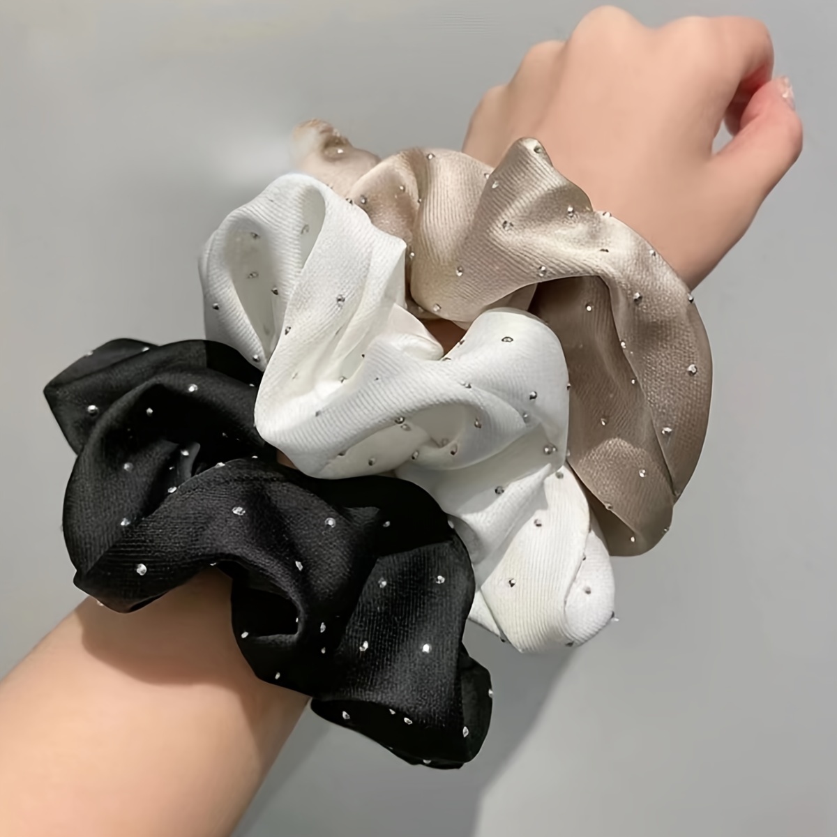 Chouchous en satin avec décor  - Travel Accessories Aesthetic avis et prix